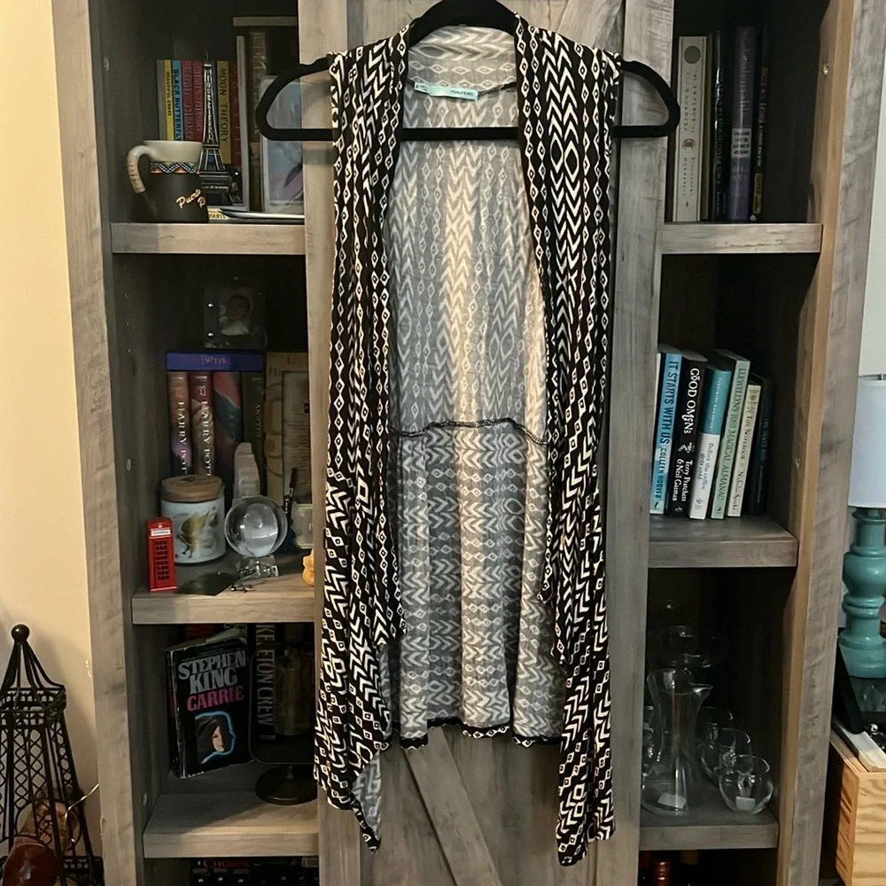 Good Condition! Patterned Coverup - Picture 1 of 3